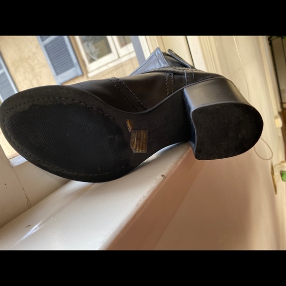 BCBG black leather boots size 8.5 like new! - Picture 6 of 7